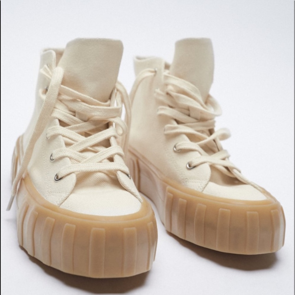 Zara off white Canvas high top sneakers  sz 8